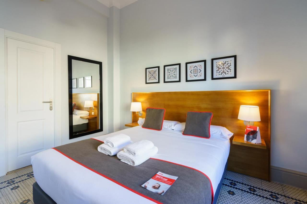 โอโย โอสตัล ซานเชซ Hotel กรานาดา ภายนอก รูปภาพ