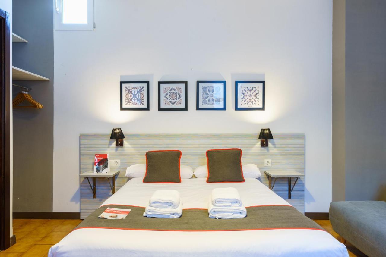 โอโย โอสตัล ซานเชซ Hotel กรานาดา ภายนอก รูปภาพ